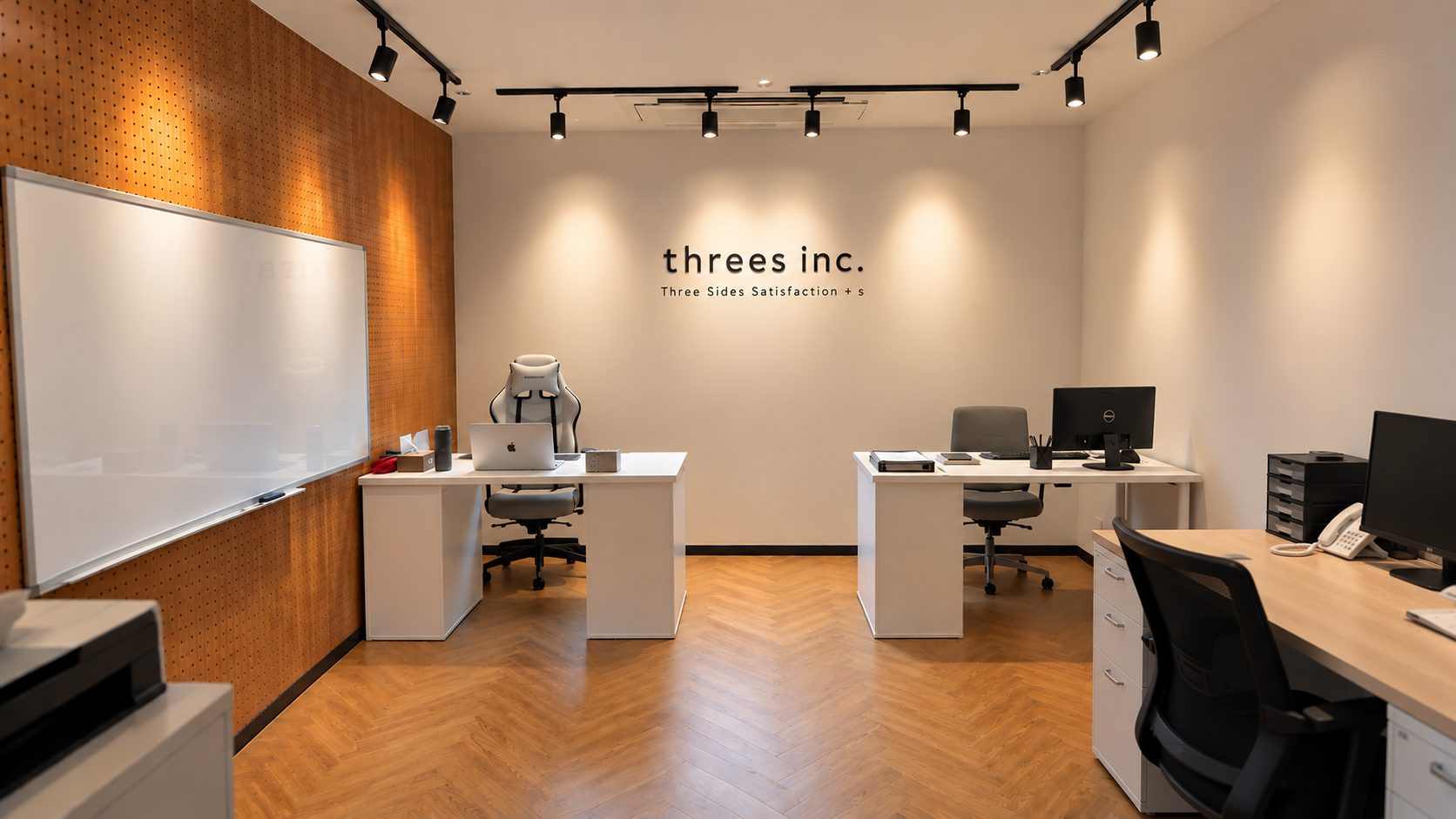 threes inc. オフィス